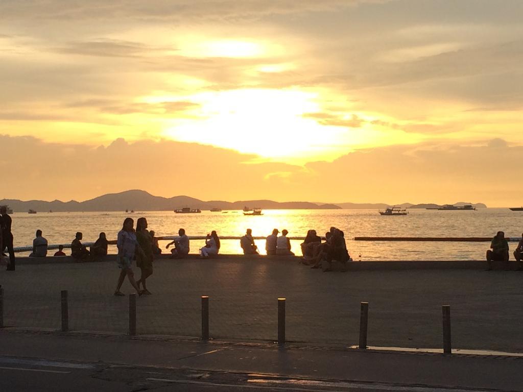 Asia Backpackers Pattaya Ngoại thất bức ảnh